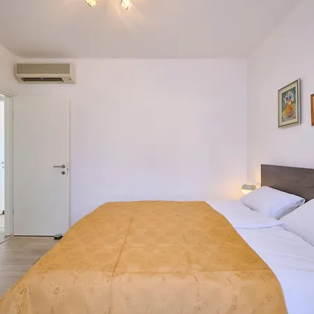 Lav Von Litto By Interhome Apartment Split